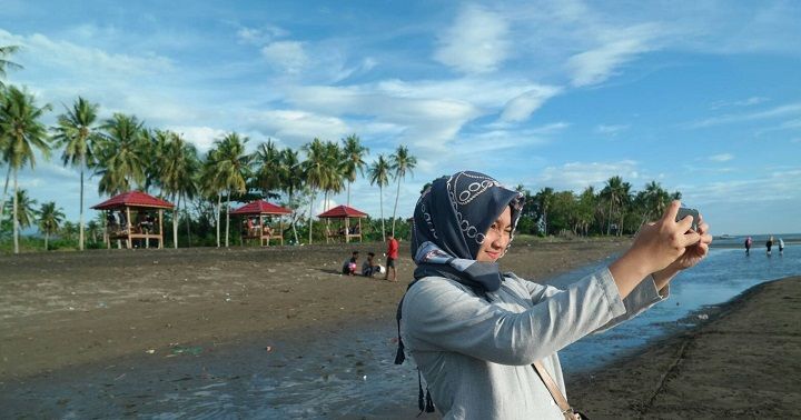 pantai tanjung baru karawang