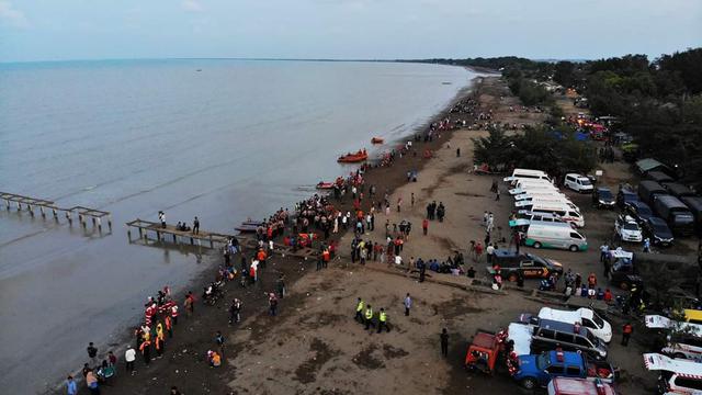 pantai tanjung baru karawang